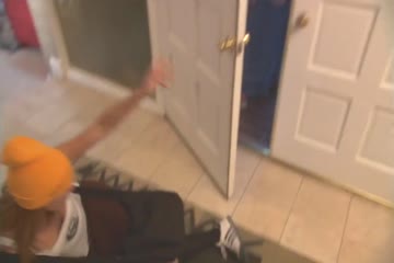 +18 Naked Run 2011 Dub in Hindi thumb