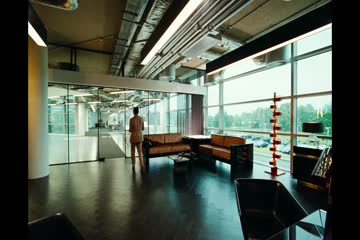 Bugonia 2025 Dub in Hindi thumb