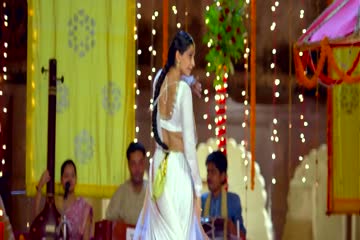 Raanjhanaa  2013 Hindi Dubbed thumb