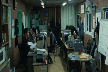 The Outlaws 2017 Dub in Hindi thumb